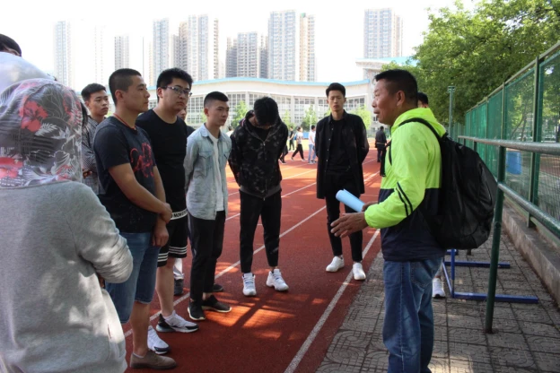 幼儿篮球训练内容与要求有哪些?_2